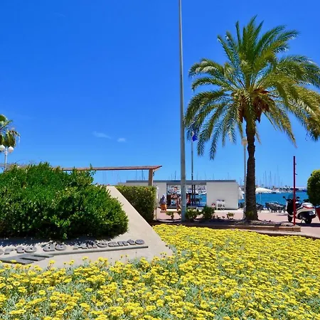בית נופש City Center Townhouse