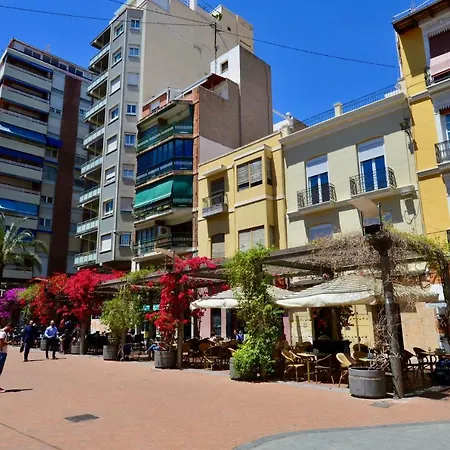 בית נופש City Center Townhouse אליקאנטה