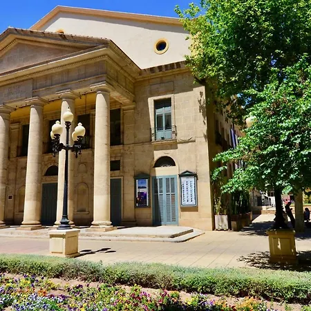 בית נופש City Center Townhouse *