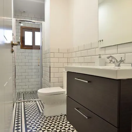 City Center Townhouse *