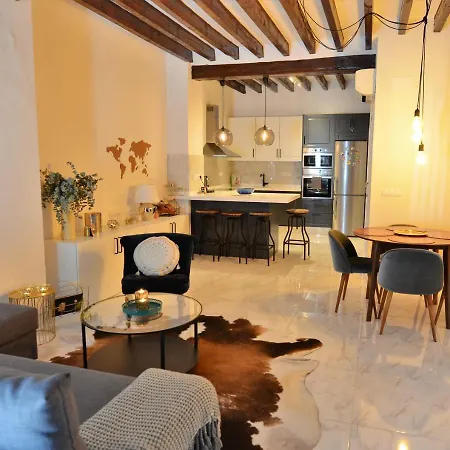 City Center Townhouse *